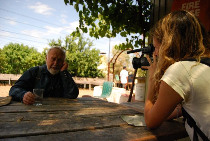 Conversation by Nicolás Boullosa, licence CC BY 2.0