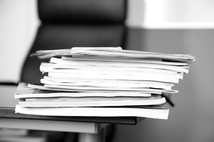 Paper pile - April 2011 - 2 by Sebastien Wiertz, licence: CC BY 2.0 Paper pile - April 2011 - 2 by Sebastien Wiertz, licence: CC BY 2.0