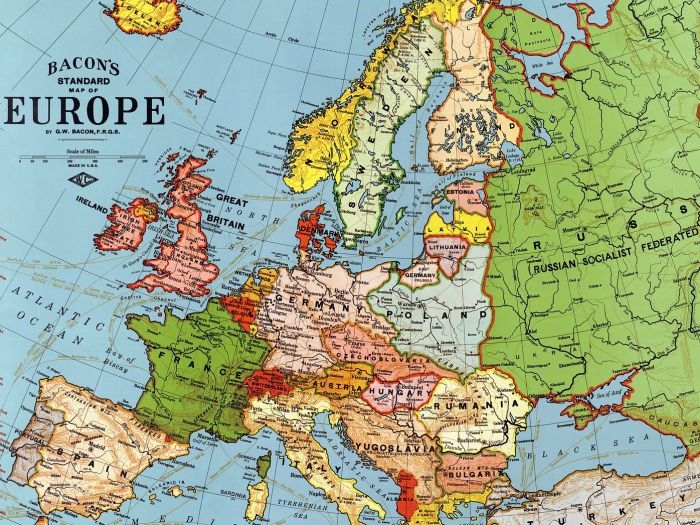 Picture: Europe by WikiImages, license CC0 1.0, cropped