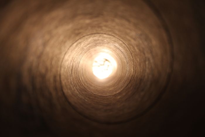 Picture: Tube, hole by Vladimir Kramer, license CC0 1.0